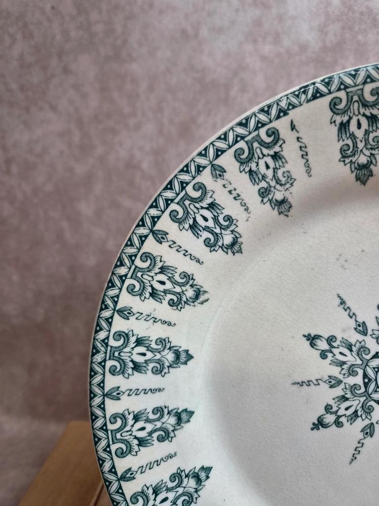 Assiette creuse Terre de fer Gien modèle Annam ancienne