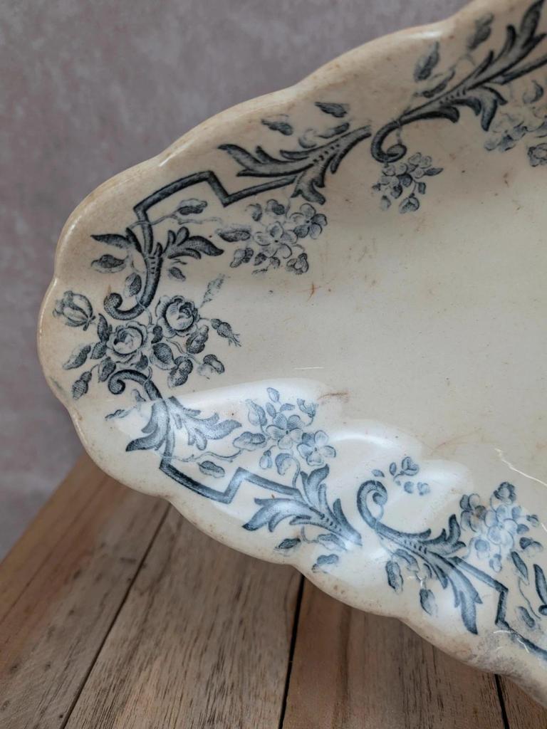 Ravier terre de fer Longchamp modèle Louis Xvi décor bleu ancien