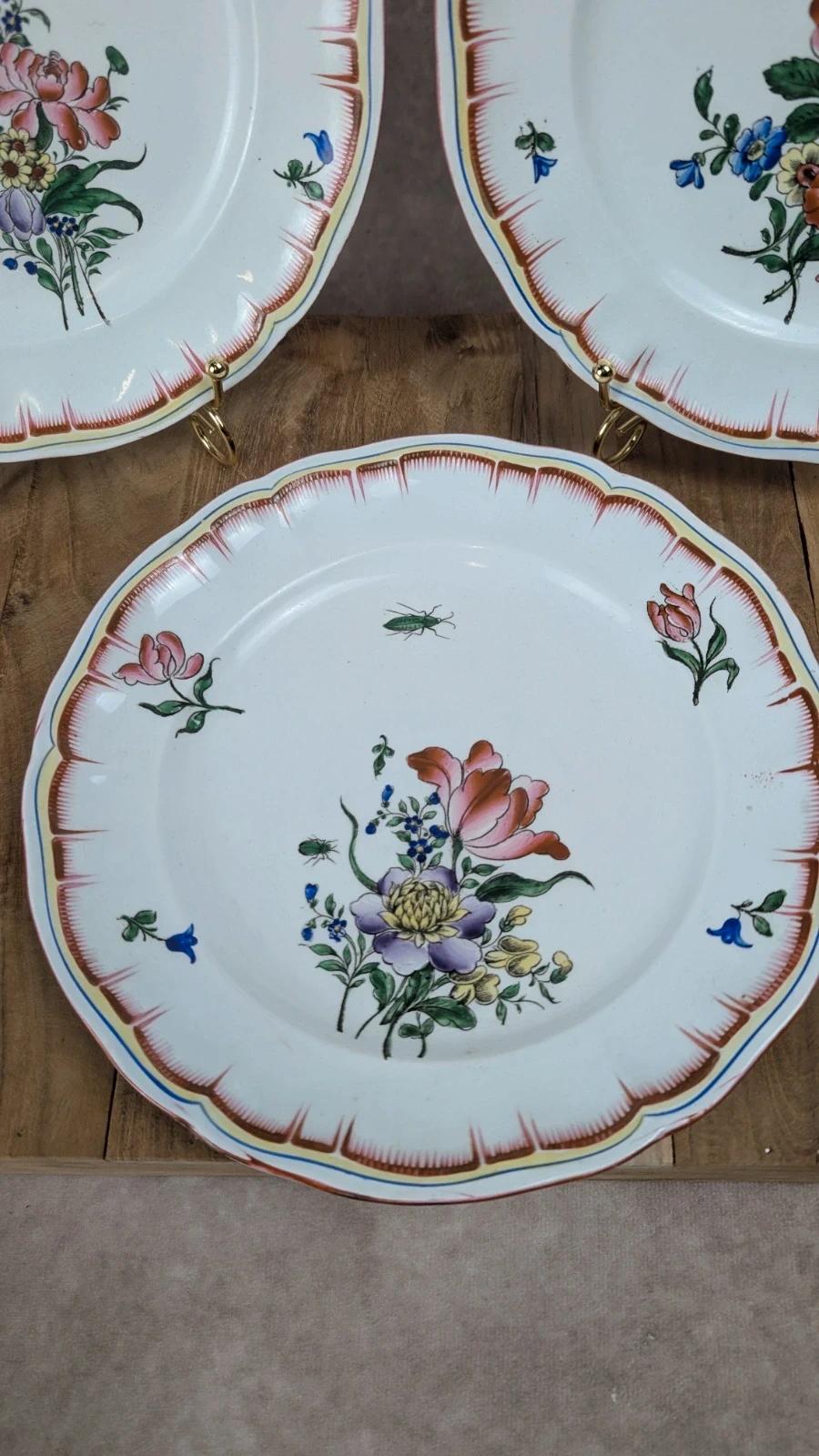 Lot de 3 assiettes anciennes Luneville décor floral & insectes