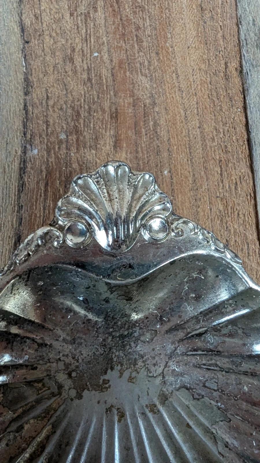 Petite coupelle coquille en métal argenté vintage