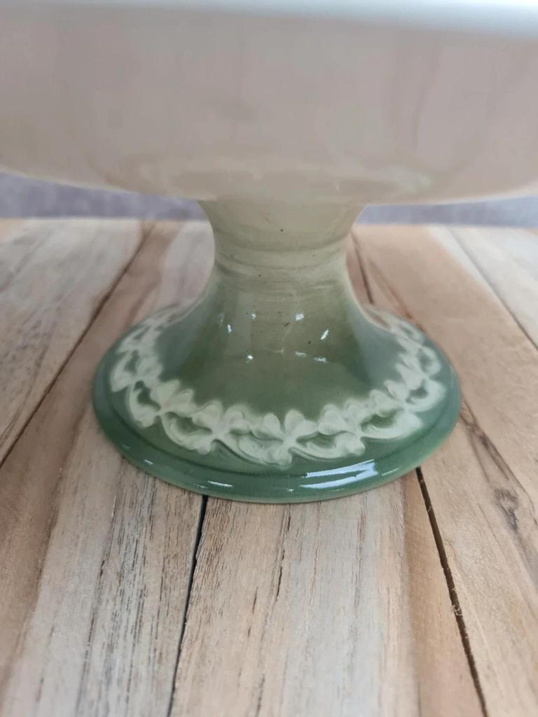 Compotier ancien sur pied Lunéville St Clément décor trèfles vert 🌿