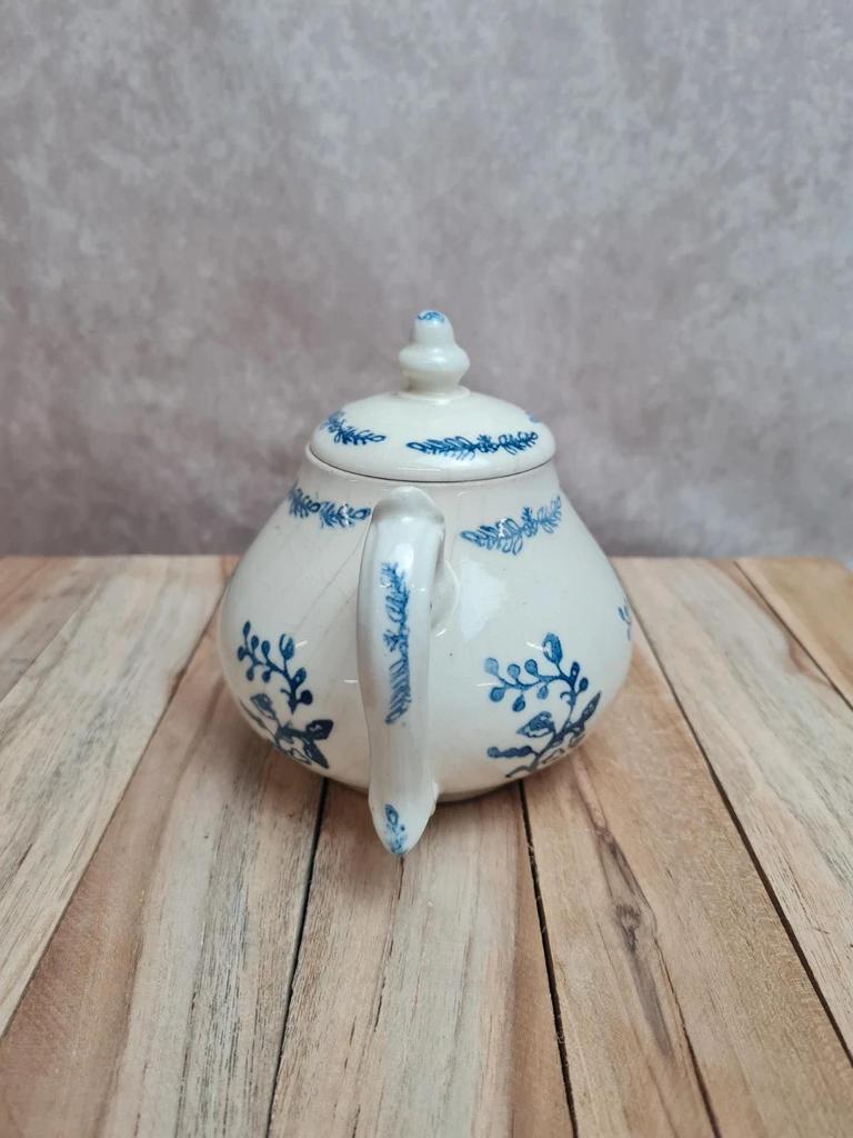 Théière ancienne en grès émaillé décor bleu – esprit Saint-uzé