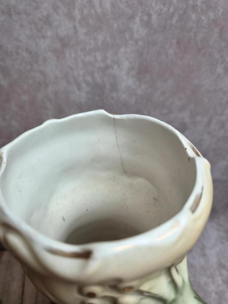 Paire de vases Art Nouveau Gustave de Bruyn – Fives-lille – décor iris – 30 cm