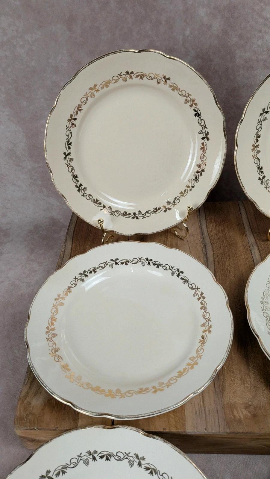Lot de 8 assiettes à dessert anciennes Villeroy & Boch – frise dorée