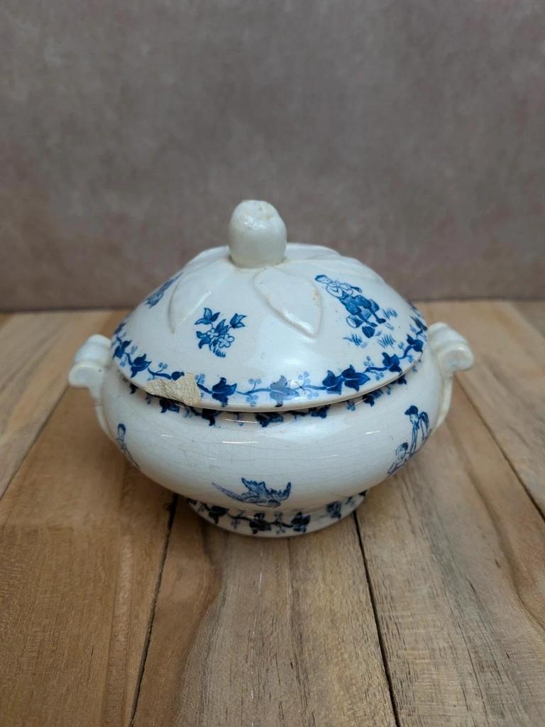 Mini soupière ancienne dinette Gien