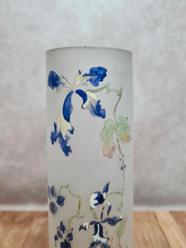 Vase ancien en verre givré décor iris peint main en relief signé Hr 🌿