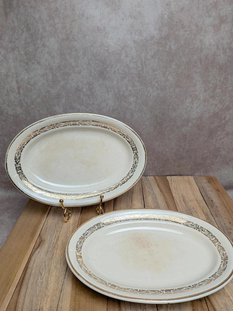 Lot de 2 petits plats ovales Villeroy & Boch – décor doré vintage