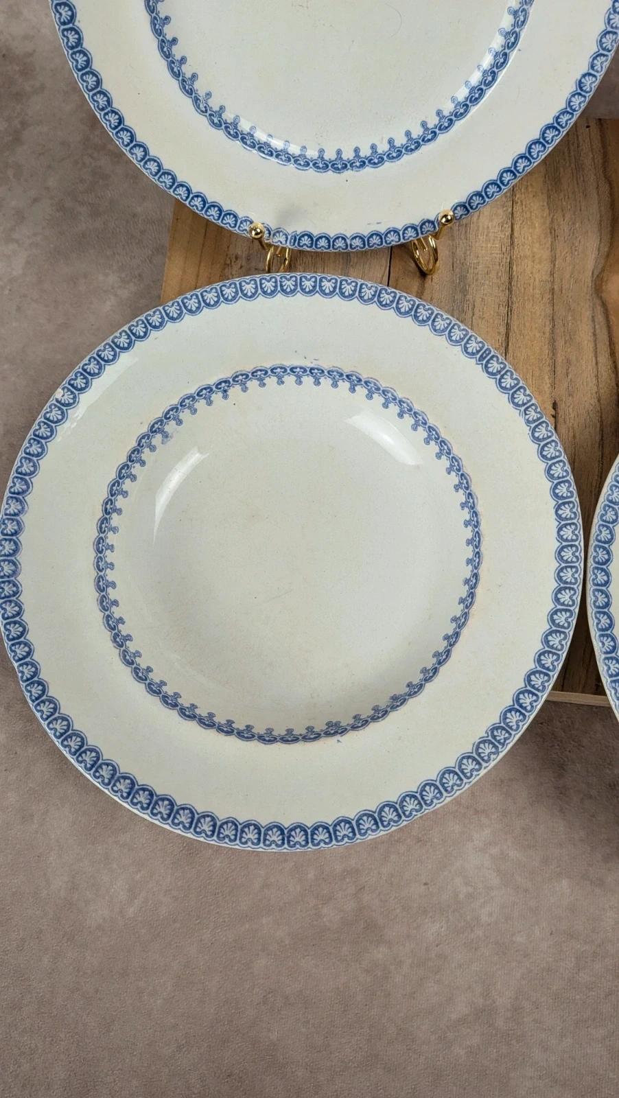 Lot de 4 assiettes anglaises anciennes – modèle Etruscan Border