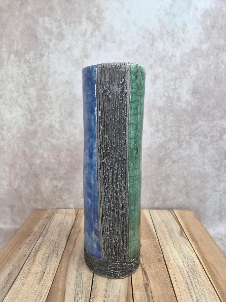 Grand vase d’atelier style raku bleu et vert signé – 30 cm