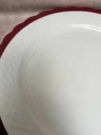 Lot de 4 grandes assiettes anciennes faïence liseré rouge festonné