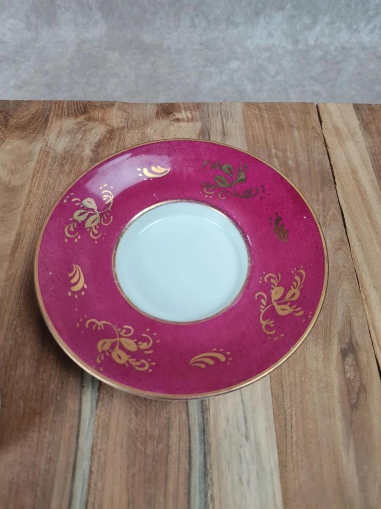 Tasse trembleuse ancienne décorée à la main – porcelaine de France