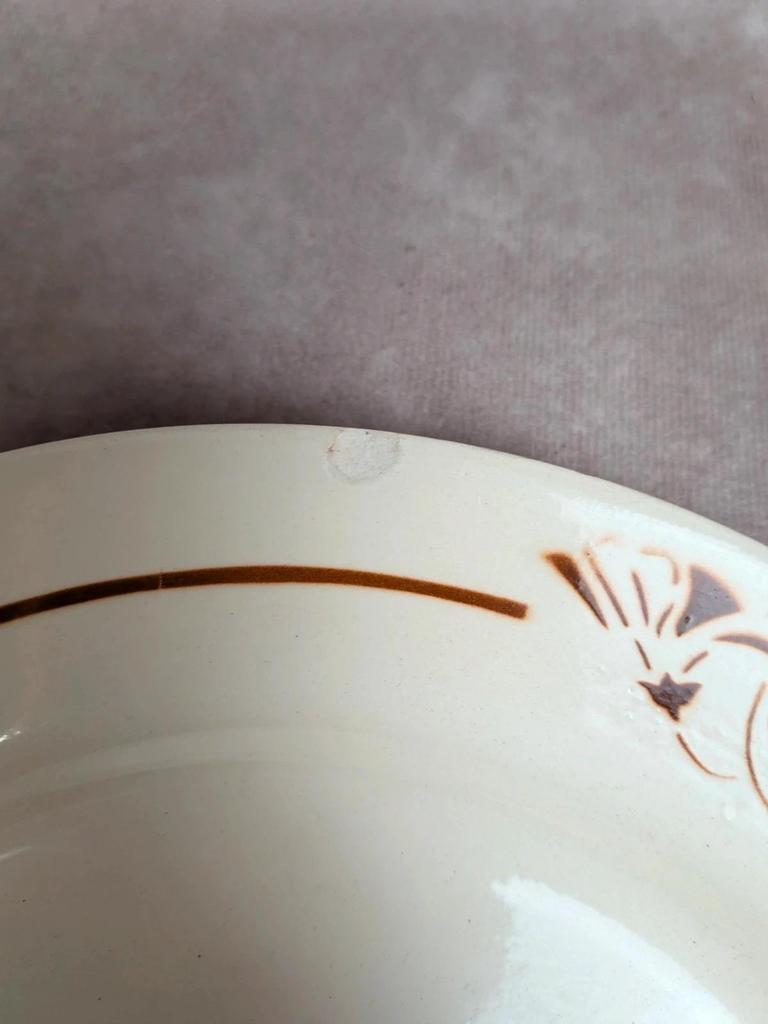 Lot de 6 assiettes terre de fer Hbcm Narcisse décor floral marron