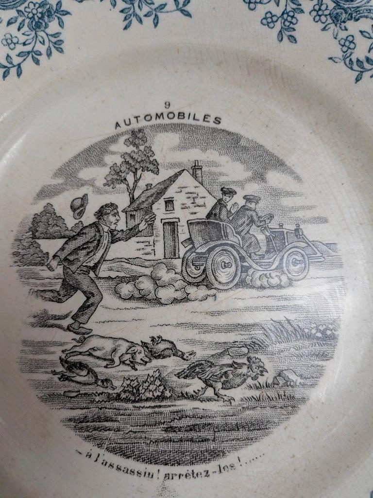 Lot de 3 assiettes parlantes anciennes Automobiles en terre de fer