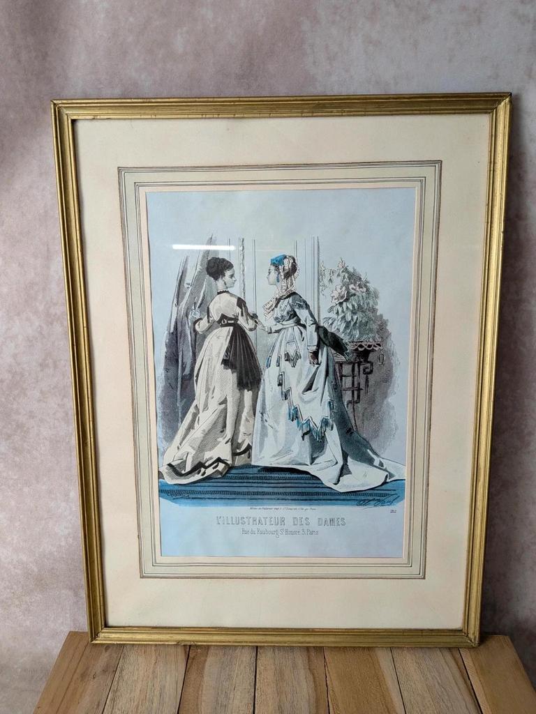 Gravure de mode ancienne encadrée – L’illustrateur des Dames