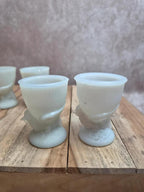 Service à œufs ancien Vallérysthal en opaline – poule et 6 coquetiers