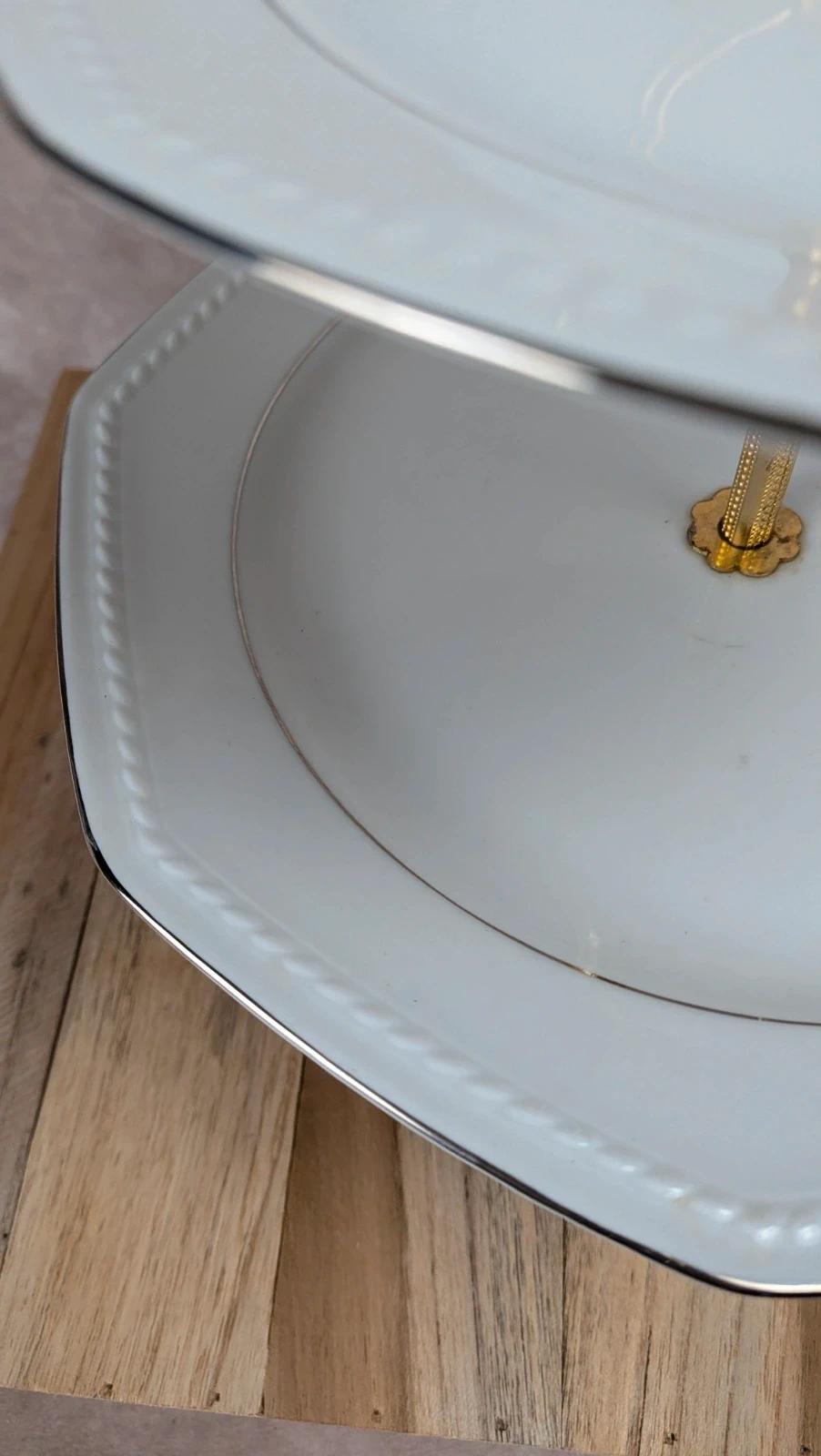 Serviteur 2 étages en porcelaine Schirnding Bavaria doré vintage