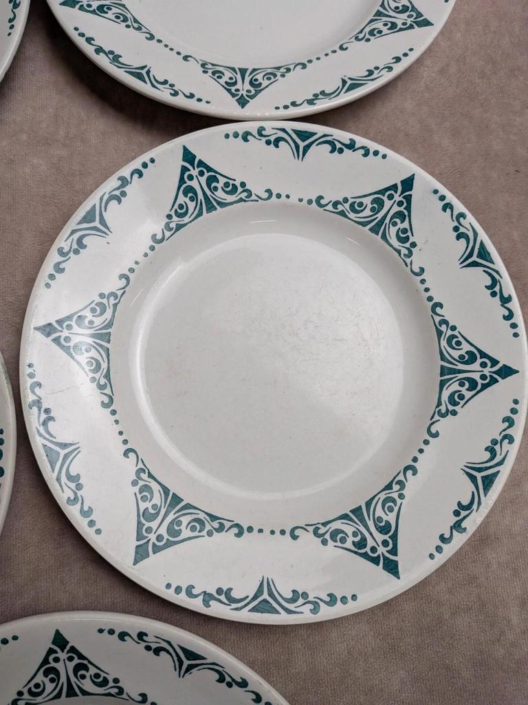 Lot de 7 assiettes plates terre de fer Moulin des Loups Fti 22