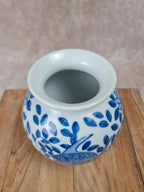 🌊 Petit vase en porcelaine bleue et blanche – motif poisson 🐟