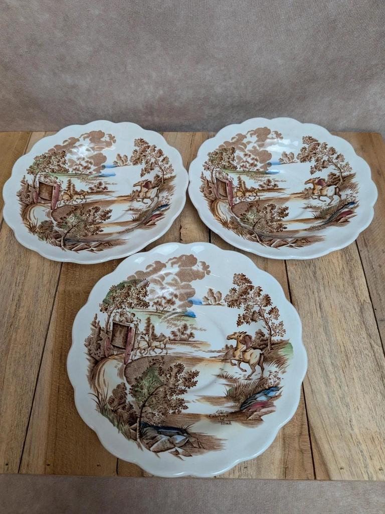 Lot de 3 soucoupes anciennes Staffordshire Coaching Days Ridgway