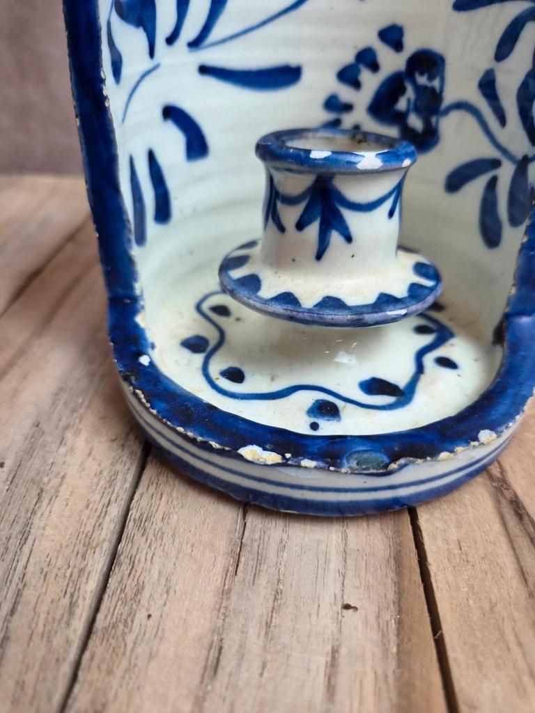 Bougeoir de chambre vintage en faïence bleu et blanc – décor peint main