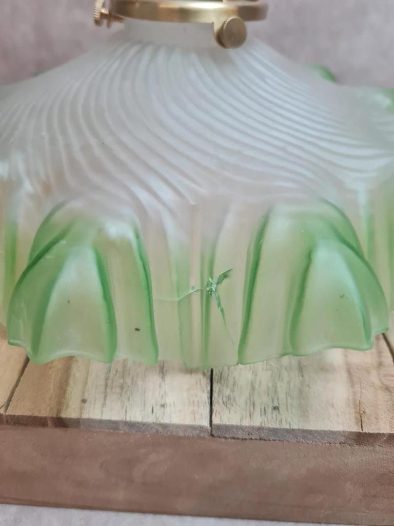 Abat-jour ancien en verre dépoli vert 🍃