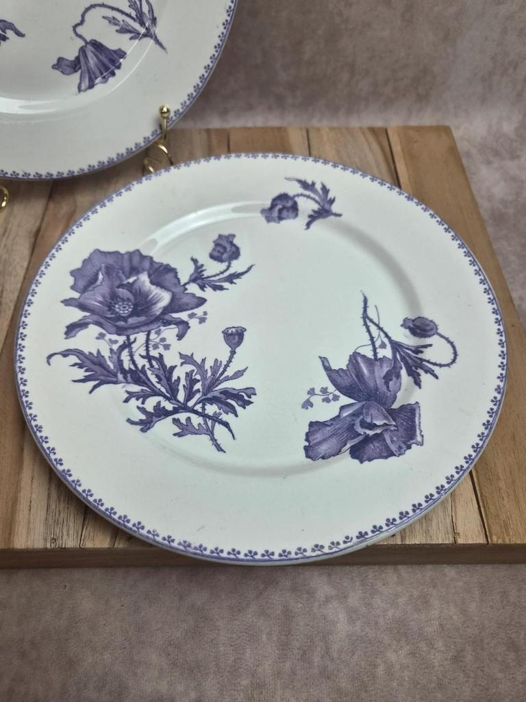 Lot de 2 assiettes plates vintage Sarreguemines Feria – décor coquelicots violets