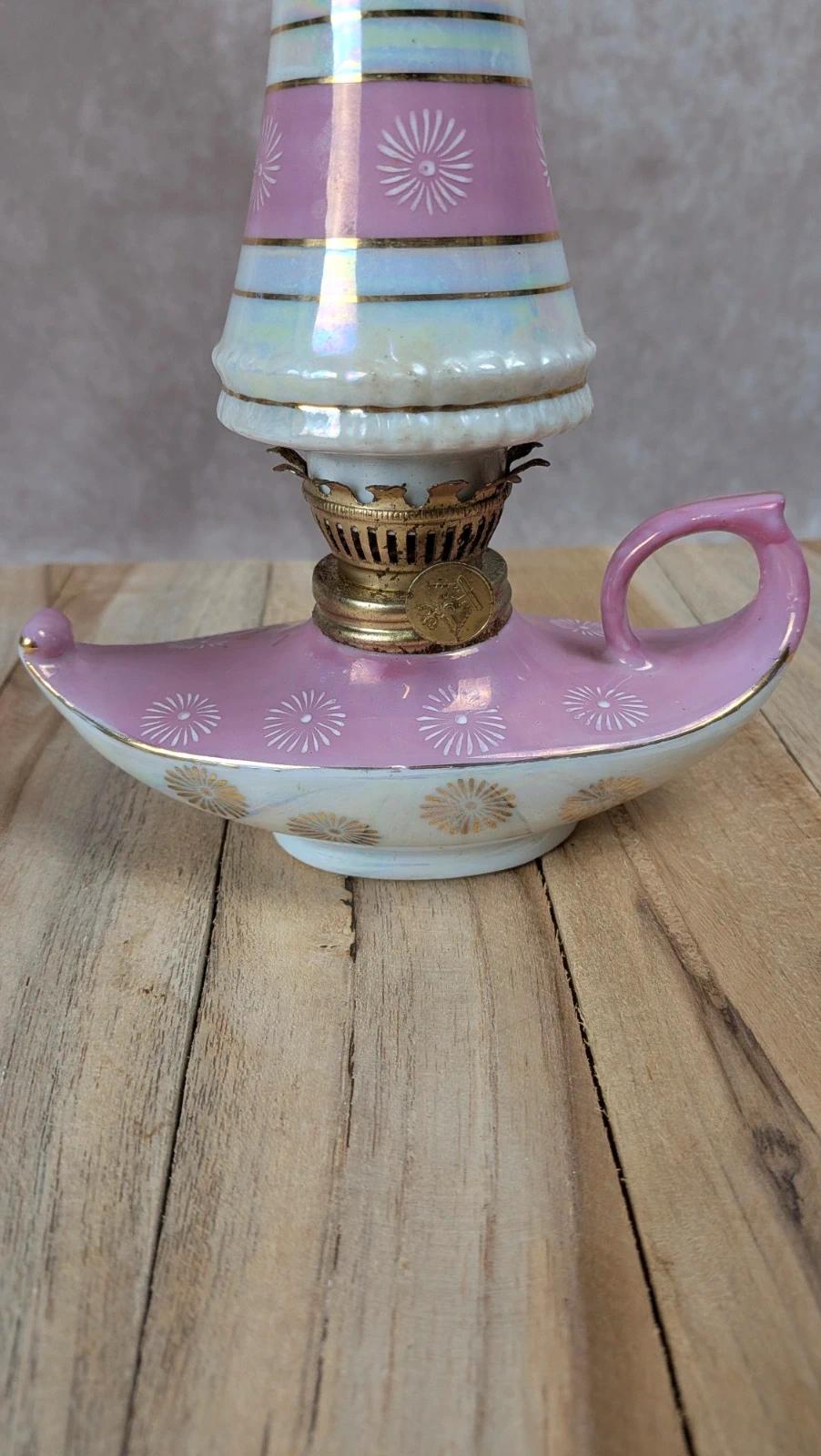 Lampe à huile ancienne rose nacrée