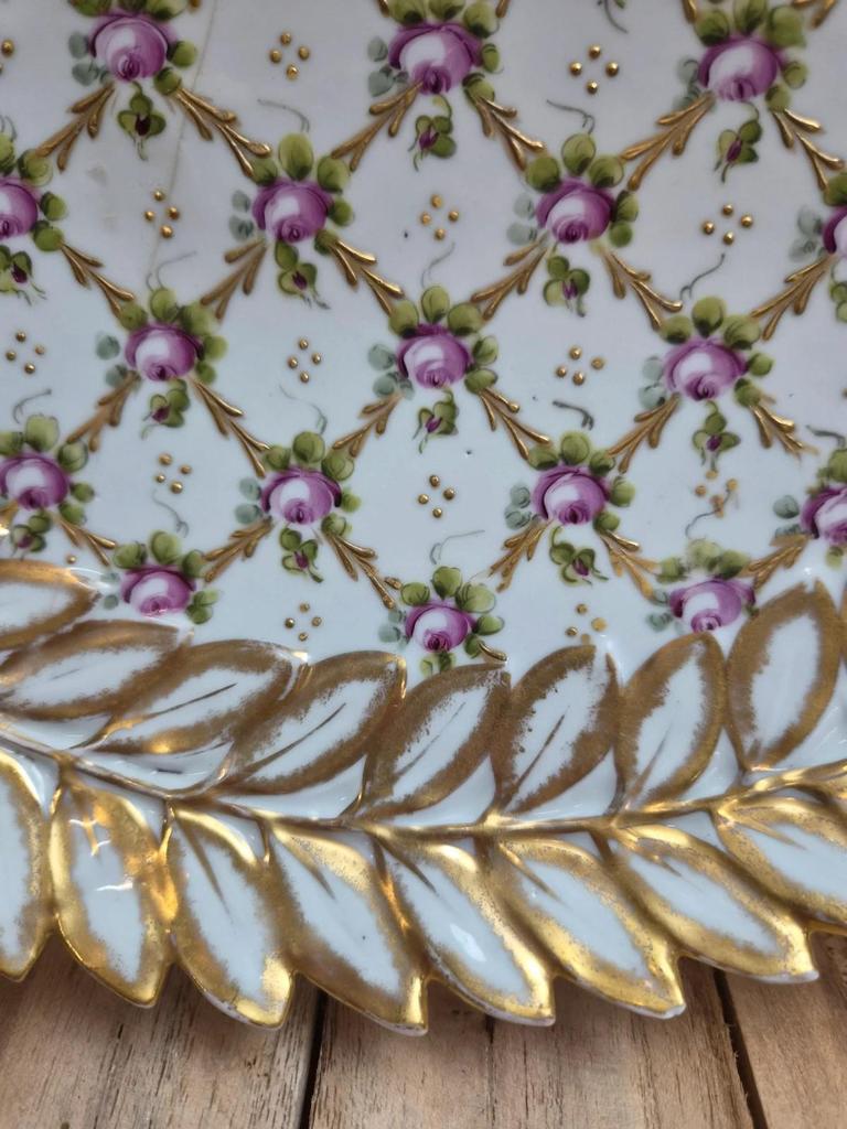 Ancien vide-poche / plateau en porcelaine Von Schierholz Plaue – début Xxe
