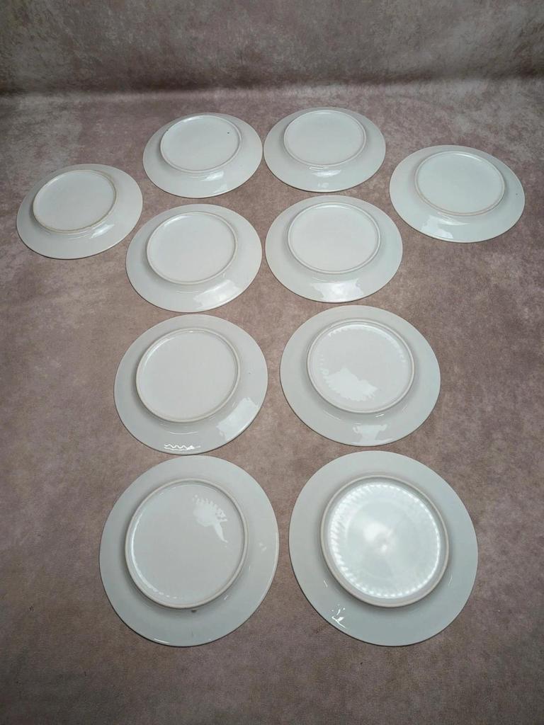 Lot de 10 petites assiettes en porcelaine fleurie et dorée vintage