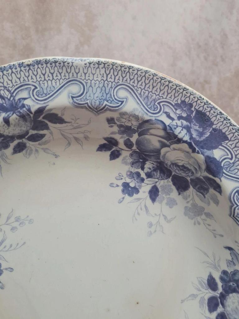Plat creux Terre de fer Creil et Montereau modèle Bouquet 🌿 décor floral bleu