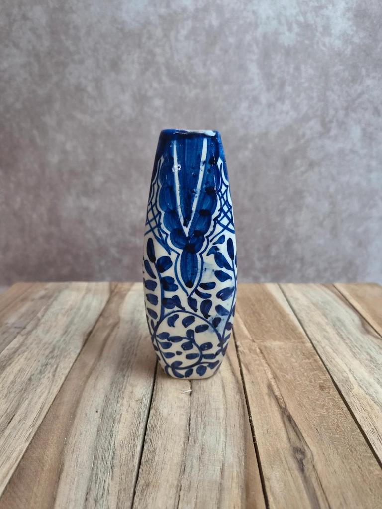 Petit vase ancien en faïence bleu et blanc peint main – décor oriental