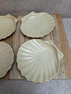 Lot de 4 coquilles Saint-jacques anciennes en céramique émaillée