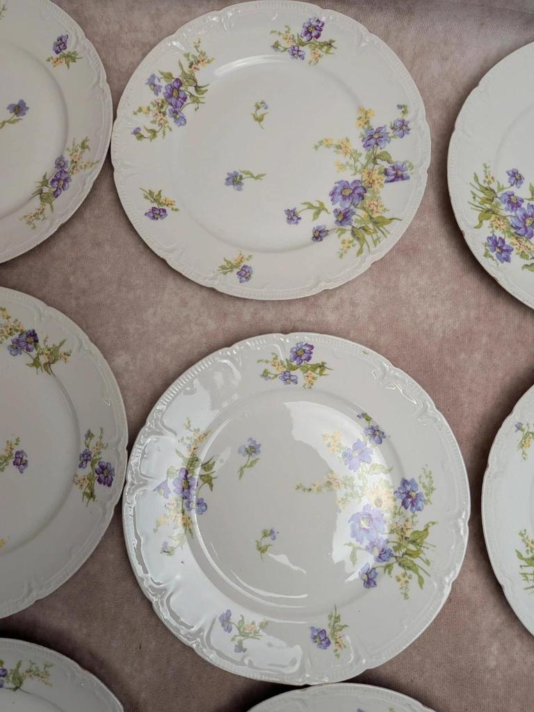 lot de 12 assiettes à dessert en porcelaine de Limoges Gda France – décor floral