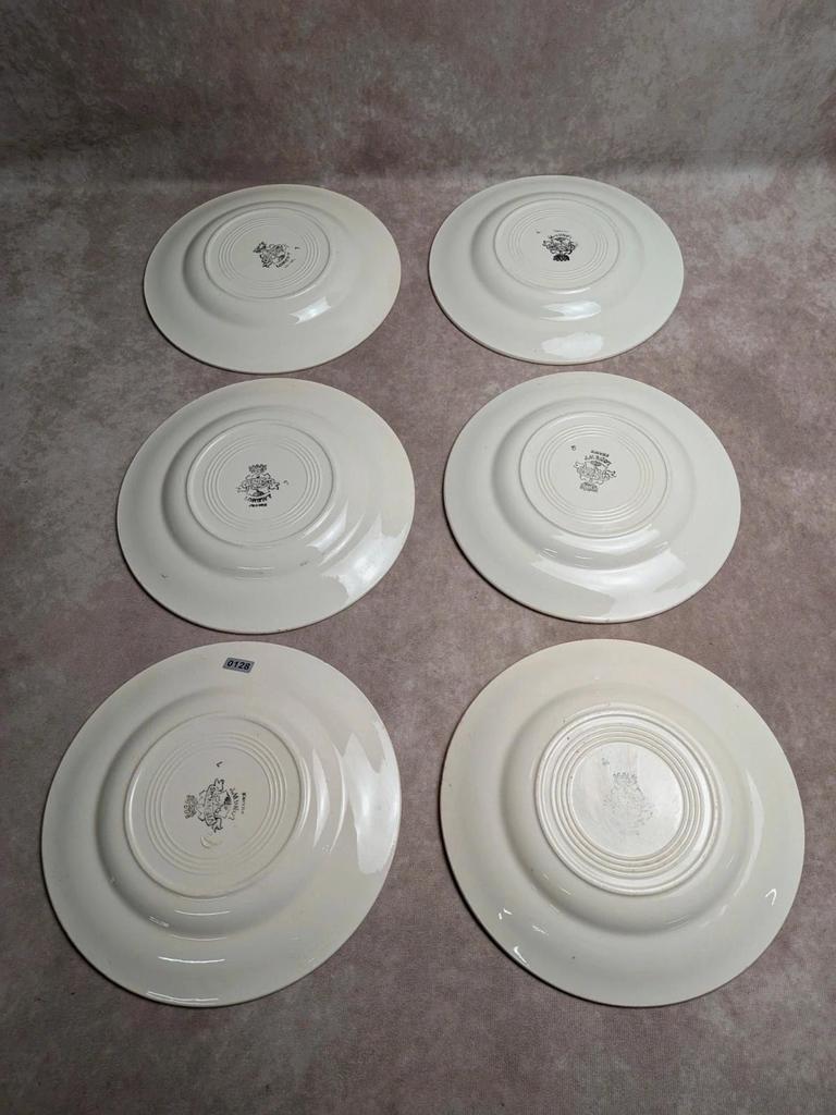 Lot de 6 assiettes plates en terre de fer Longwy – Modèle Viennois – Fleurs rouges