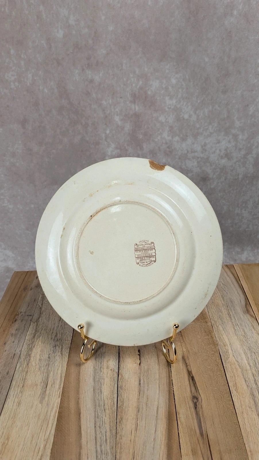 Assiette plate ancienne Terre de Fer – modèle Marguerite