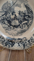 Assiette ancienne Gien – Médaille Exposition 1844 – Décor historique Grèce