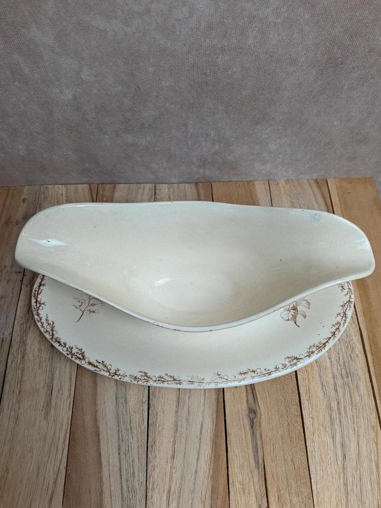 Saucière Terre de Fer Creil et Montereau Silva décor oiseaux