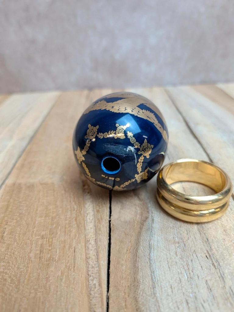 Œuf décoratif Franklin Mint dame victorienne bleu cobalt doré