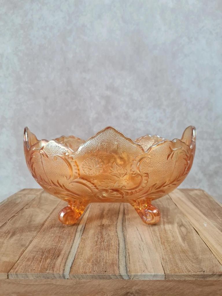 Coupe vintage en verre pressé orangé sur pieds 🧡