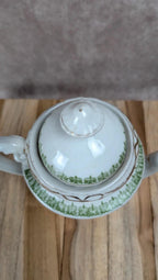 Théière anglaise ancienne en porcelaine décor vert