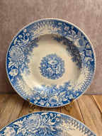 Lot de 2 assiettes creuses en terre de fer Sarreguemines – Modèle Jardinière – Décors variés