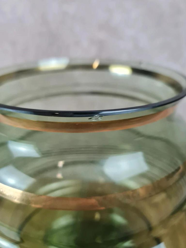🪞 Grand vase ancien en verre vert doré signé Fains