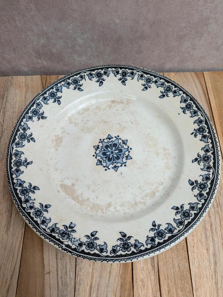 Compotier Terre de fer H. Boulenger & Cie – Modèle Gagny – Décor floral bleu
