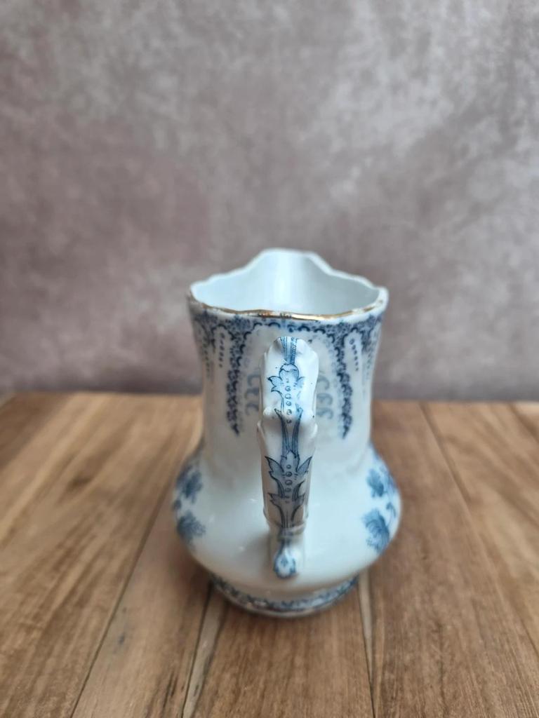 Pot à lait ancien Saint-amand et Hamage Régence terre de fer bleu