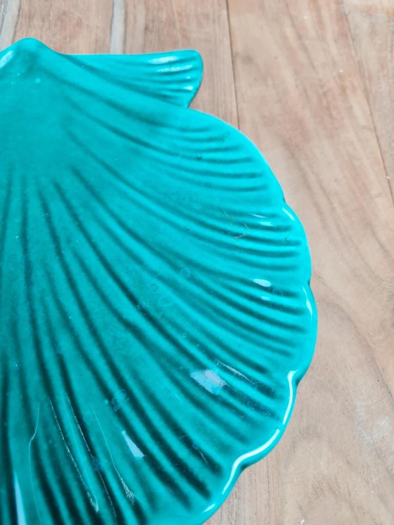 Dessous de plat / dessous de bouteille vintage en céramique verte – forme coquille