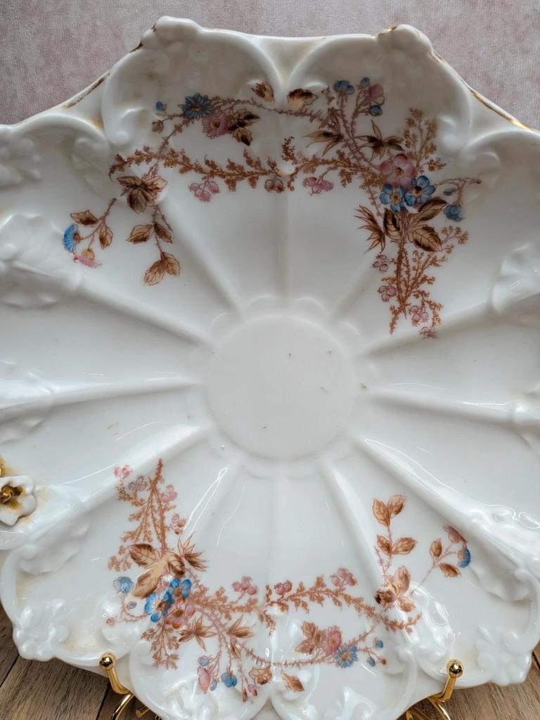 Plat ancien en porcelaine J.p.l France