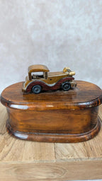 Boîte en bois décorative avec petite voiture 🚗