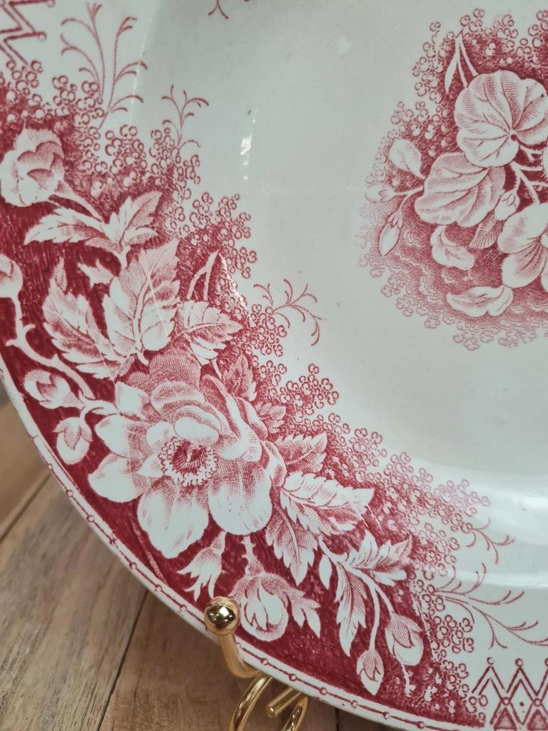 Assiette creuse Terre de Fer Sarreguemines modèle Jardinière rouge