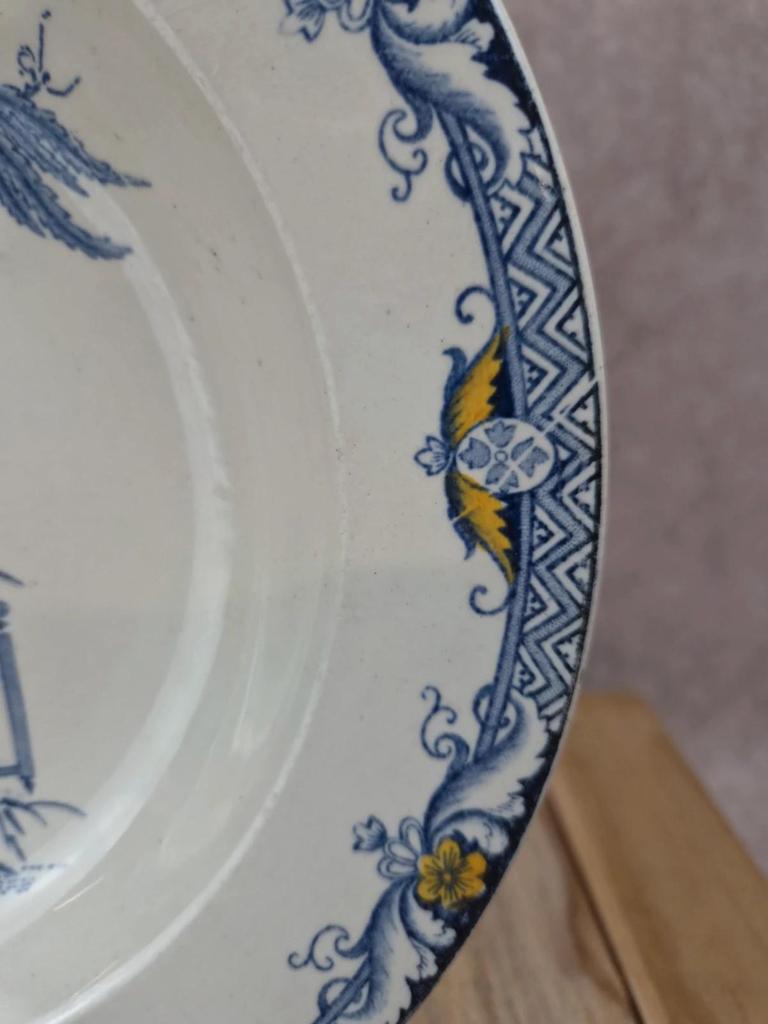 Assiette creuse Terre de Fer Creil Montereau Kyoto, polychrome