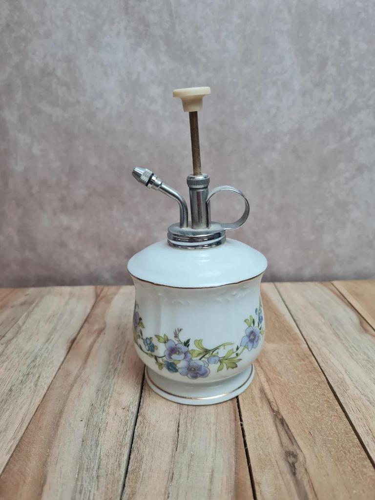 Pulvérisateur ancien en porcelaine décor floral – objet de toilette vintage 🌸